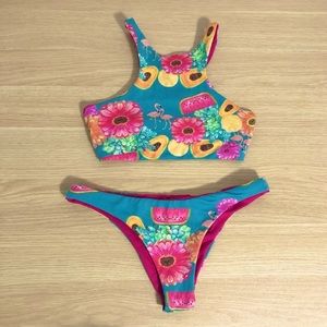 NWOT Lului Bikinis Set